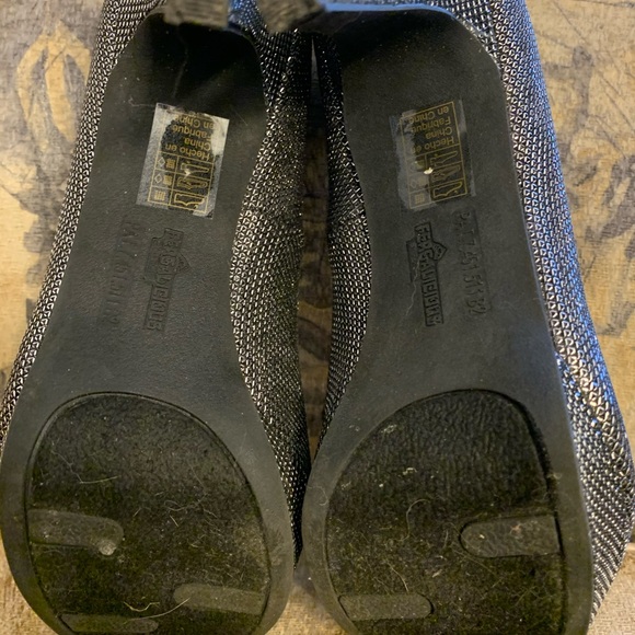 Fergalicious -Fergie silver heels (7.5) **2/$35** - Picture 7 of 9